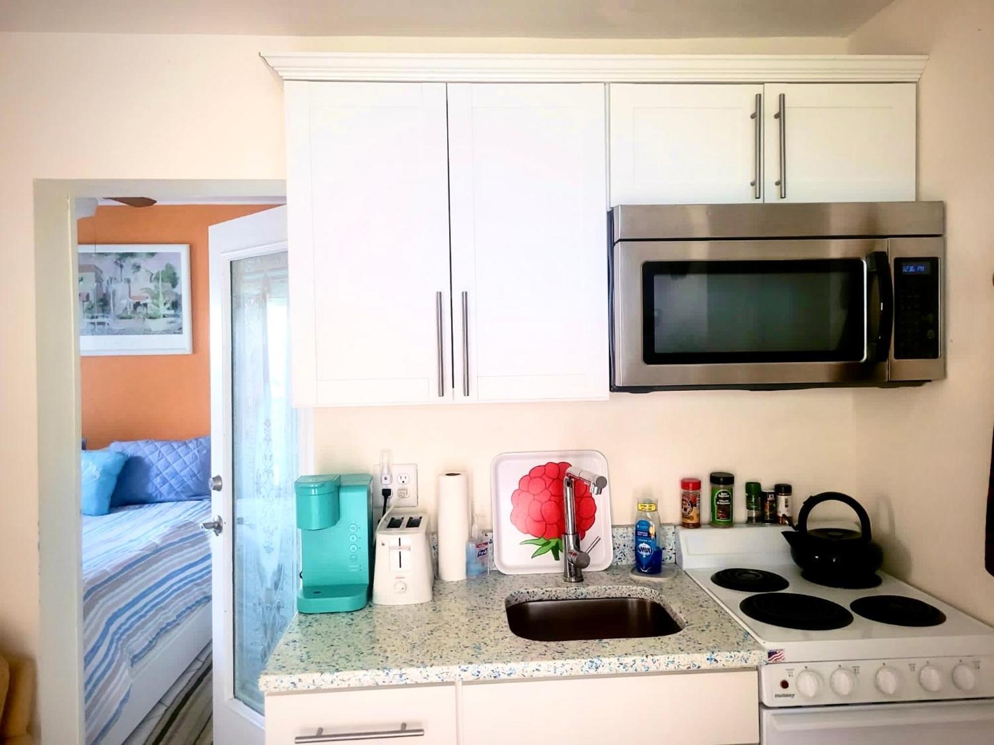 ~ Cozy In-Law Apartment Close To Siesta Key ~ サラソータ エクステリア 写真