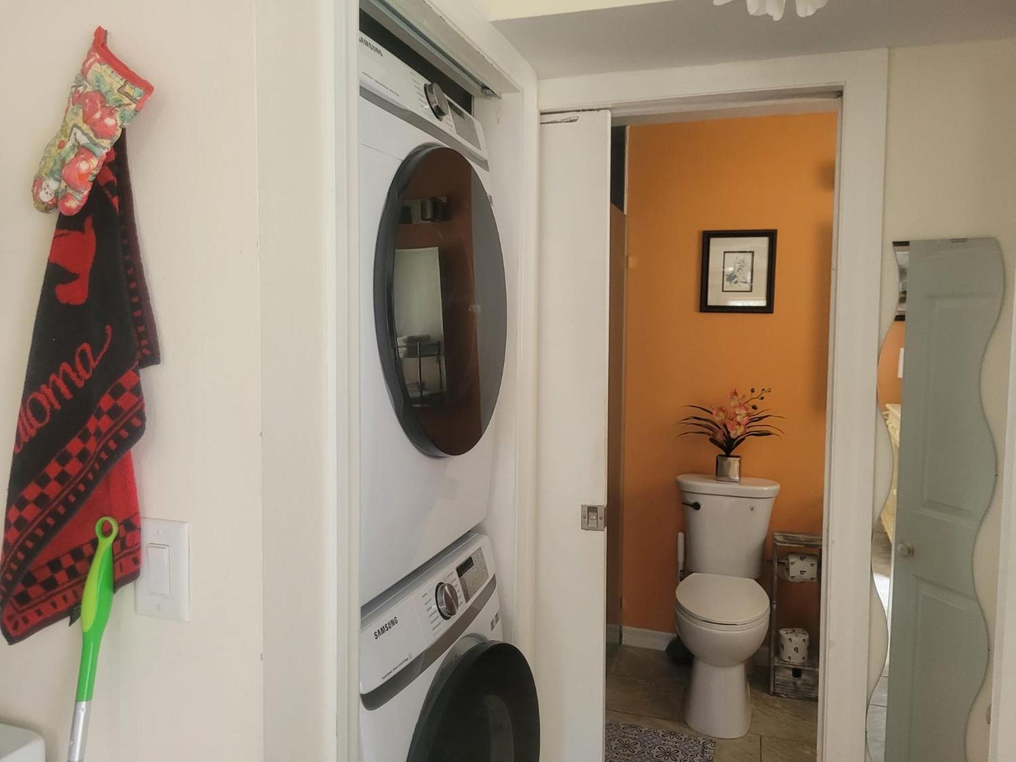 ~ Cozy In-Law Apartment Close To Siesta Key ~ サラソータ エクステリア 写真