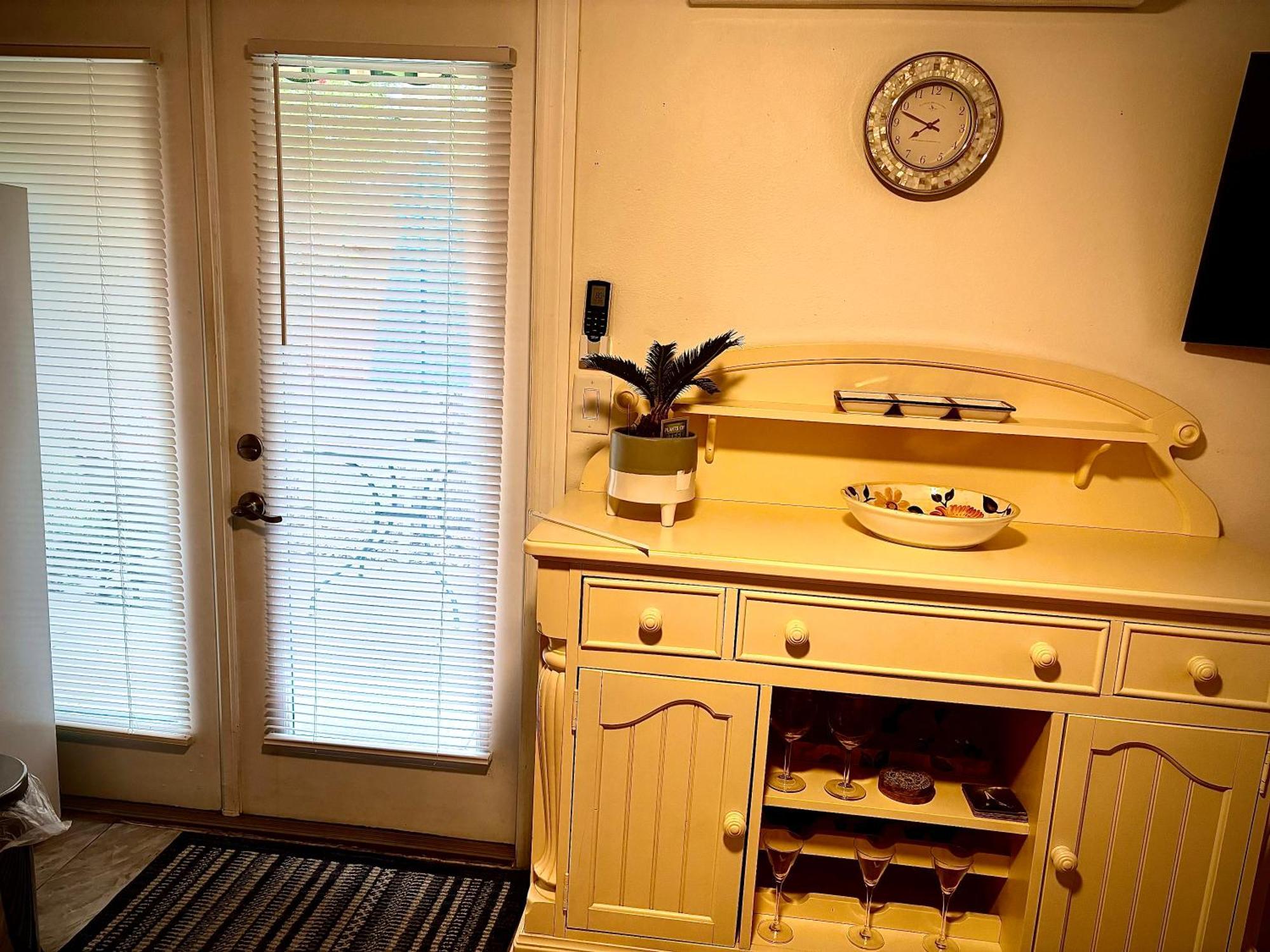 ~ Cozy In-Law Apartment Close To Siesta Key ~ サラソータ エクステリア 写真