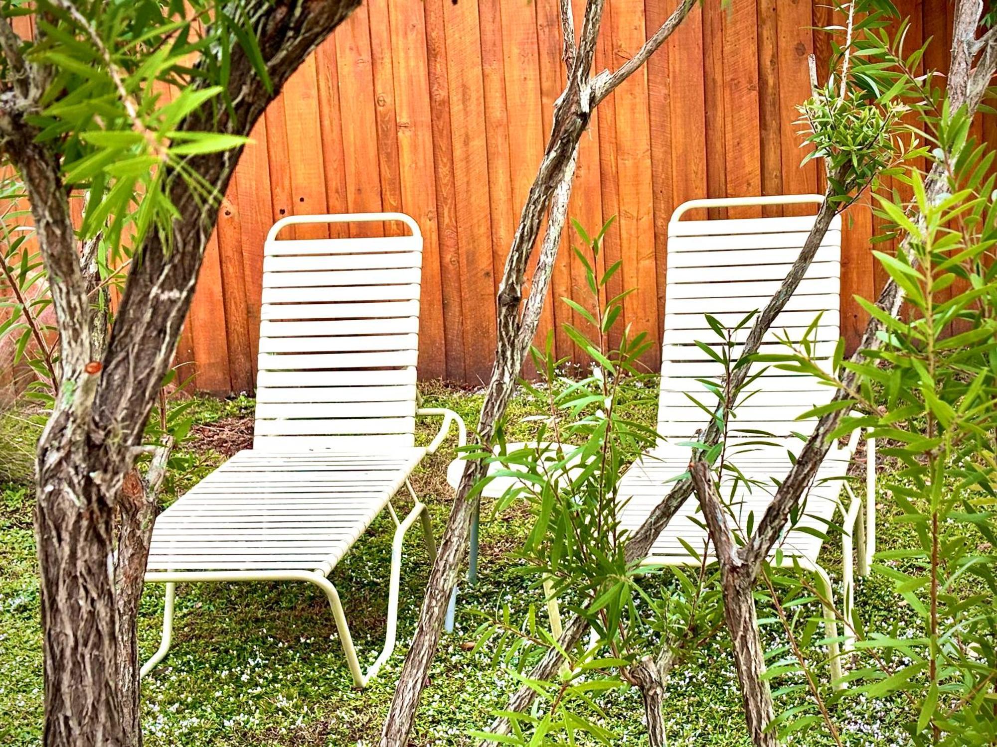 ~ Cozy In-Law Apartment Close To Siesta Key ~ サラソータ エクステリア 写真